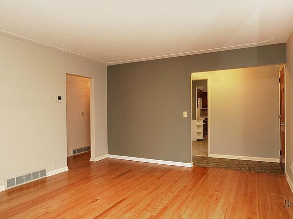5th image of 3512 Senora Ave SE