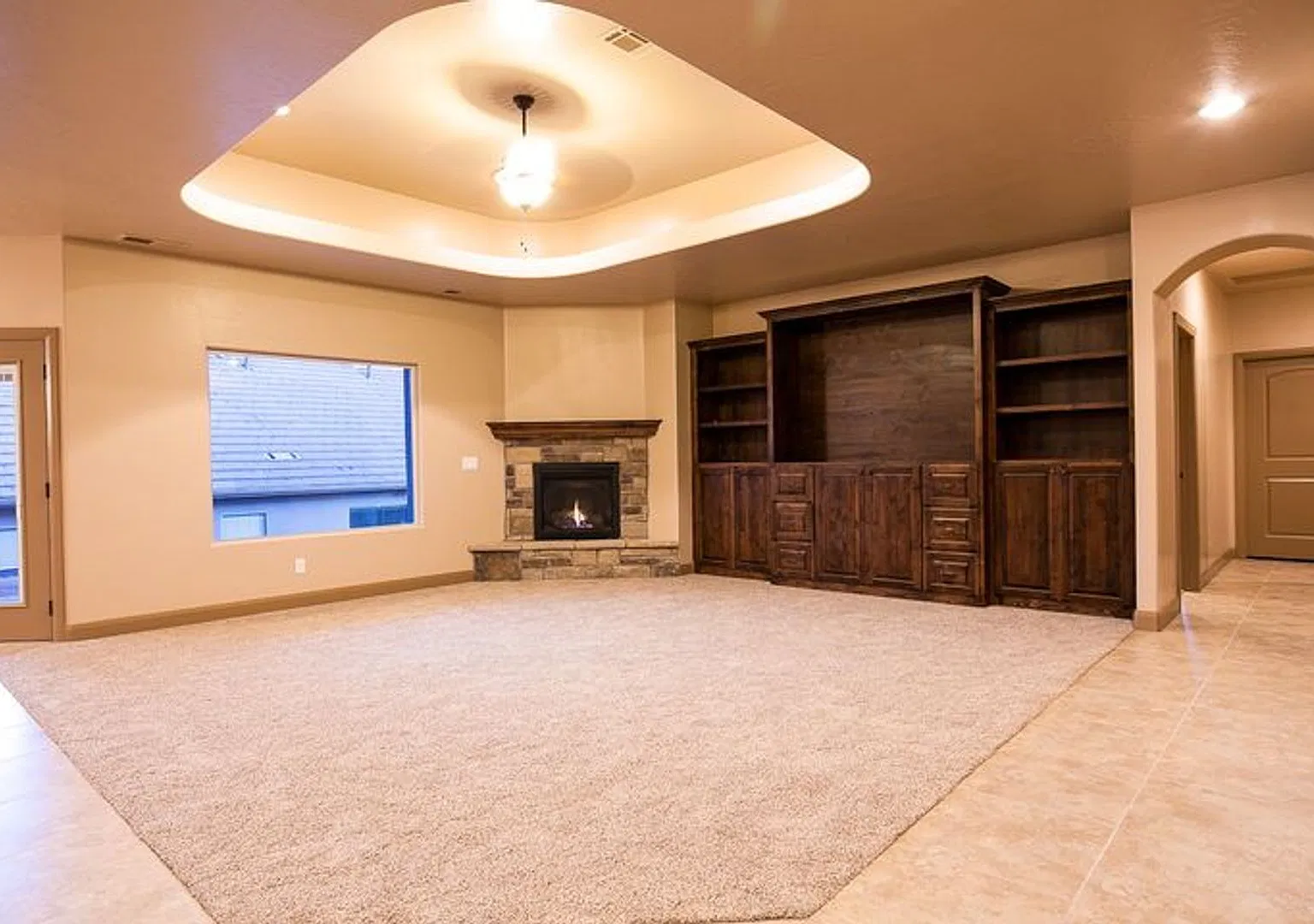 Beautiful 4 bedroom, 2.5 bath home in great location! — Photo 4