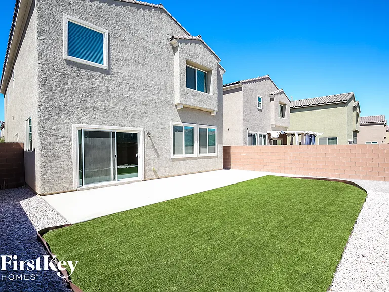 4551 Wyncrest Ave — Photo 14