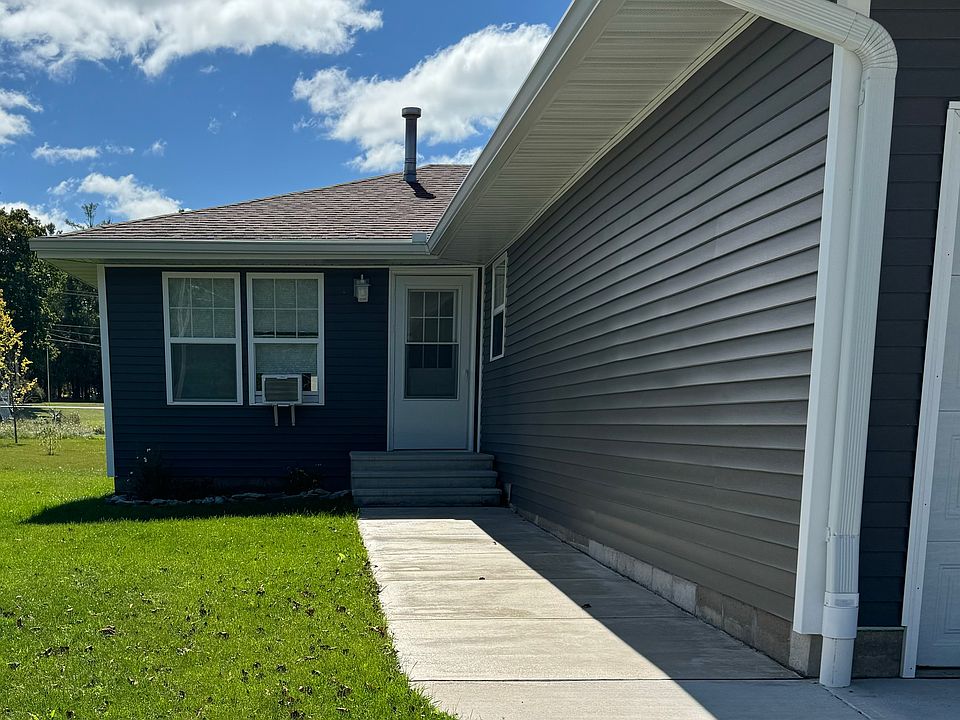 1st image of W3889 Potter Dr #3