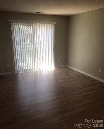2 bed, 1.5 bath, 1065 sqft, $1,525 — Photo 3