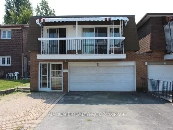 11 Hallbank Ter, Toronto, ON M1S 2V8