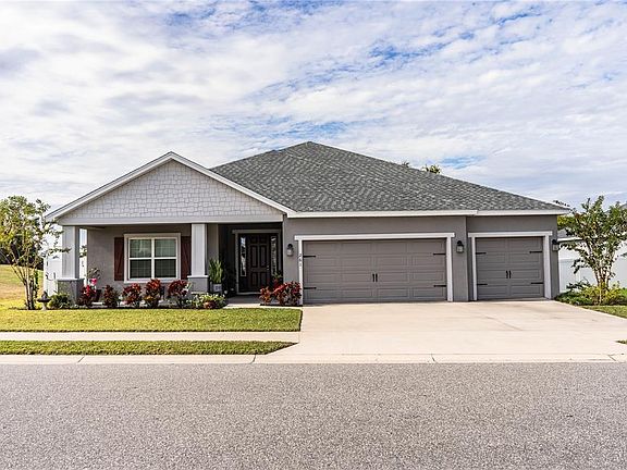 3rd image of 261 WALKERS POINT DRIVE