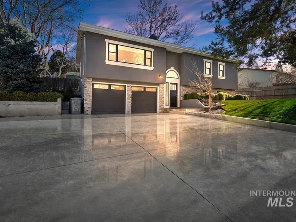 5320 W Hill Rd, Boise, ID 83703
