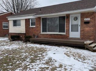 6529 Burnly St, Garden City, MI 48135