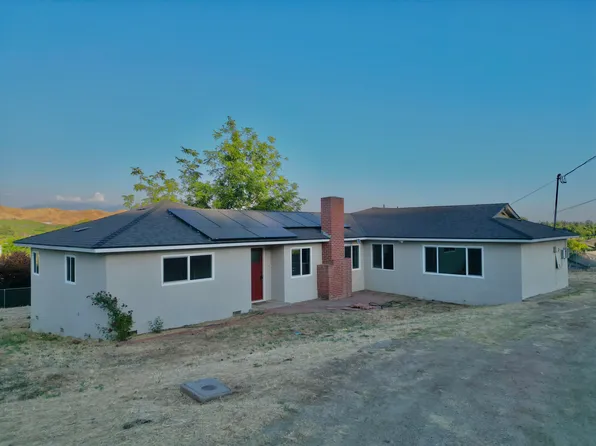 1112 N Harvard Avenue, Lindsay, CA 93247