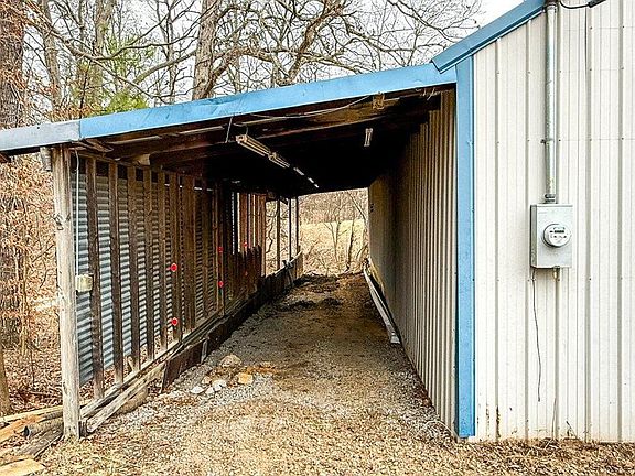 3rd image of 2810 Shot Hunt Rd