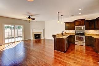 4th image of 2342 N Tennessee Blvd APT 403