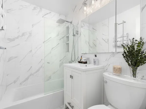 333 East 66th Street image 5 of 7