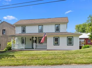 42 Toad Ln, Ringoes, NJ 08551