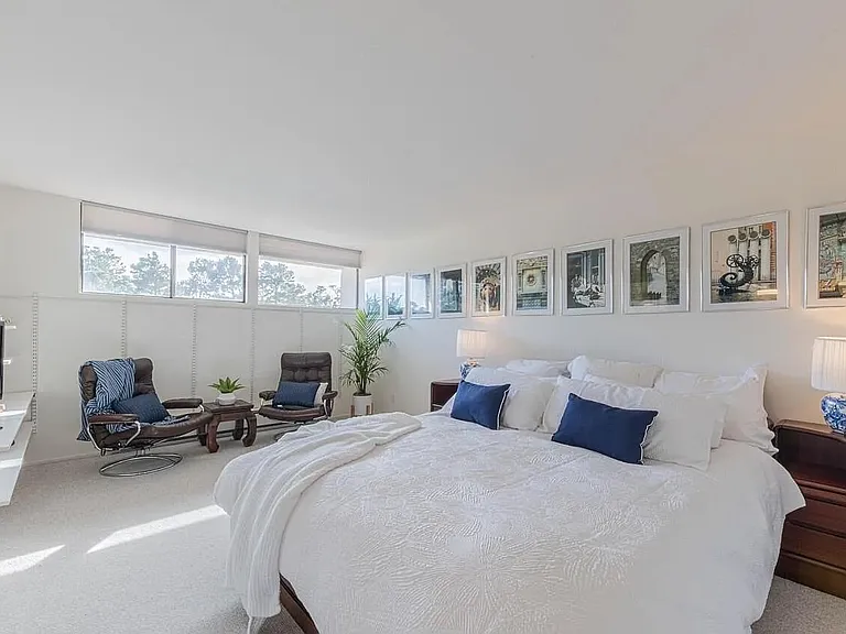 High Meadow Dr — Photo 16