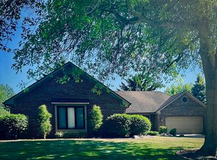 4335 W Hunters Ridge Ln, Greenwood, IN 46143