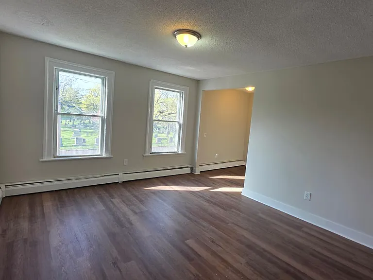 312 Davenport Ave #2 — Photo 6