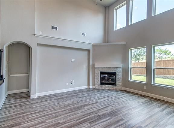 3rd image of 2813 Walnut Creek Ln