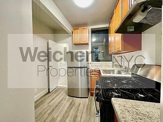 2nd image of 122 W 139th St #12A