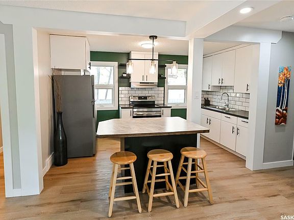 5th image of 123 24th St E