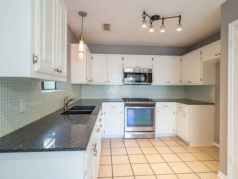 4804 Broadhill Dr — Photo 7
