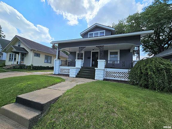 3rd image of 2132 N Division St