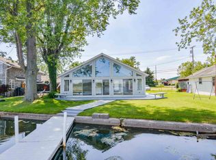 1406 S Harkless Dr, Syracuse, IN 46567