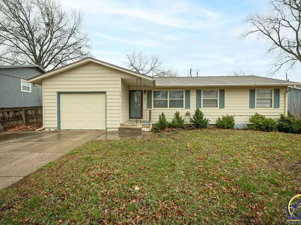 1558 SW Belle Ave, Topeka, KS 66604