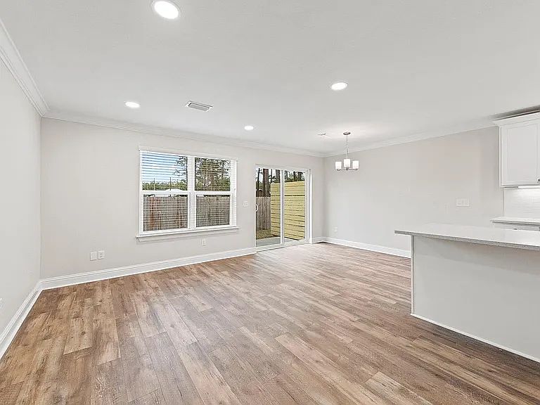 Living/Dining area