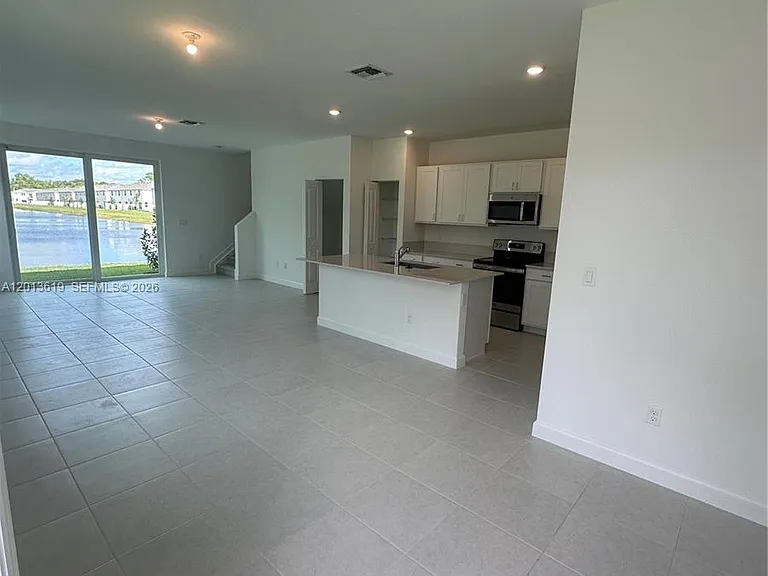4665 Meyerson Pl — Photo 8