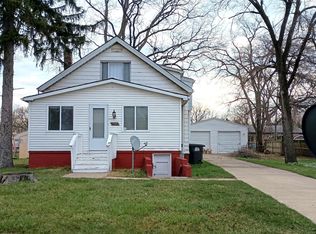 5925 McGuire St, Taylor, MI