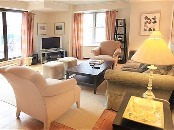 3rd image of 224 E 60th St APT 11B
