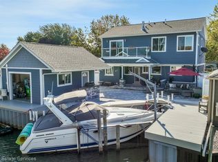 22543 E Eleven Mile Rd, Saint Clair Shores, MI 48081