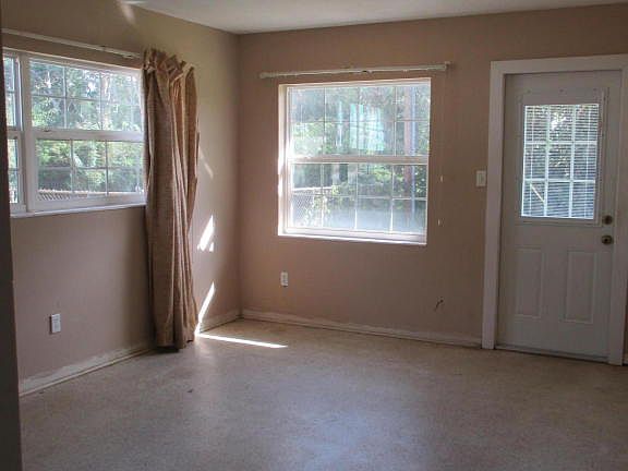 2nd image of 4605 Rosehill Ave
