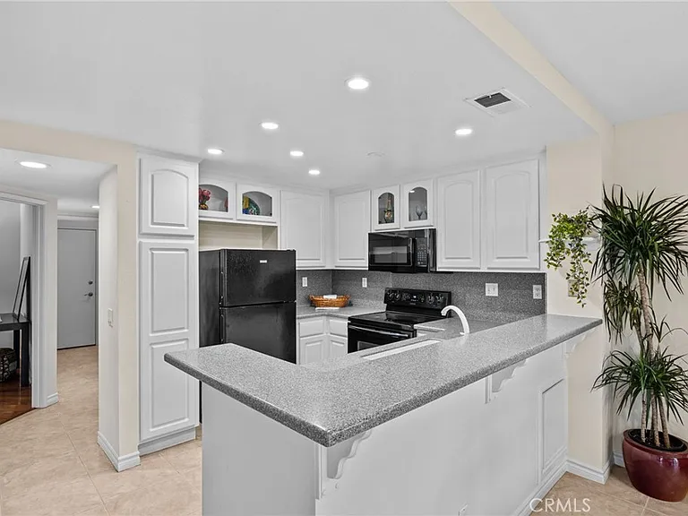 91 Stanford Ct #62 — Photo 14
