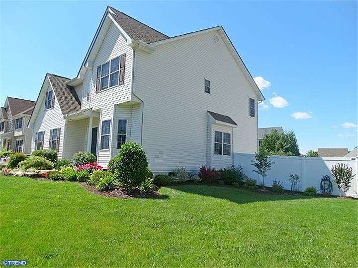 2nd image of 302 Pebble Dr