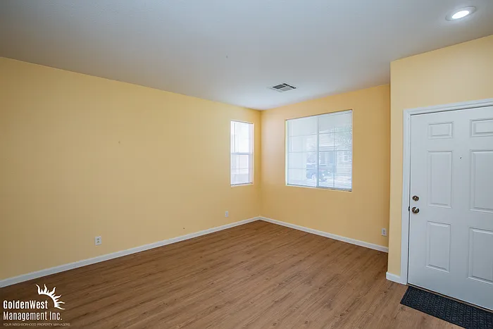 7769 Hampton Willows Ln — Photo 2