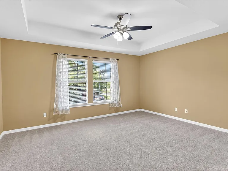 15136 Thatcher Dr — Photo 29