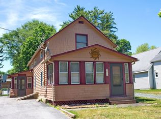 7 Kellogg Rd, Stillwater, NY 12170