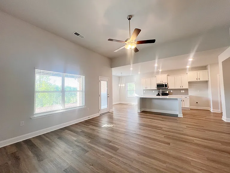 335 Cypress Hollow Trl — Photo 17