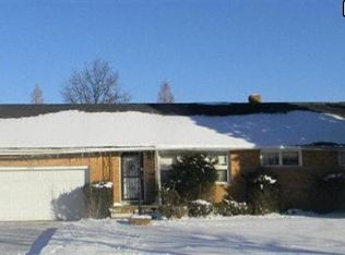 2376 N Heatherlane Dr, Broadview Heights, OH