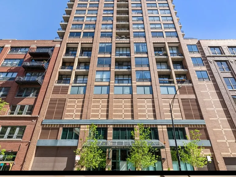 400 W Ontario St #507 — Photo 2