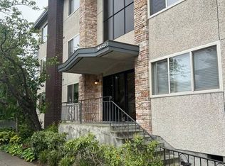 465 N 45th St #404, Seattle, WA 98103