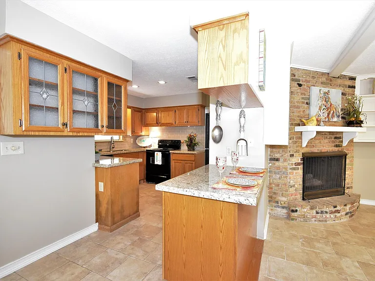 6011 Arboles Dr — Photo 14