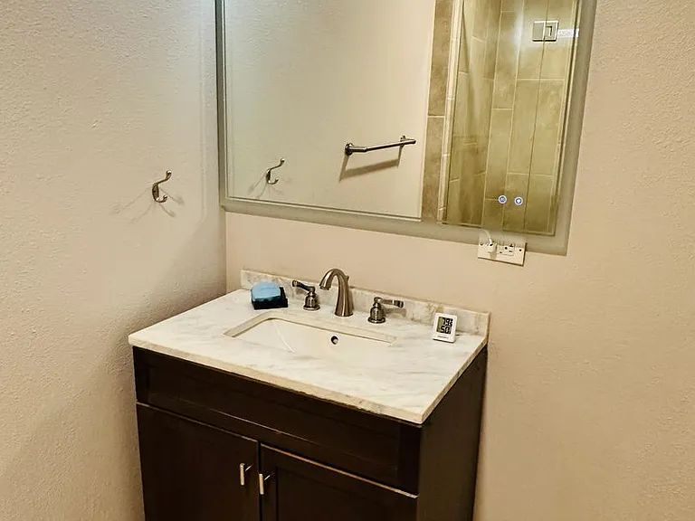 22213 NE 37th Ave — Photo 16