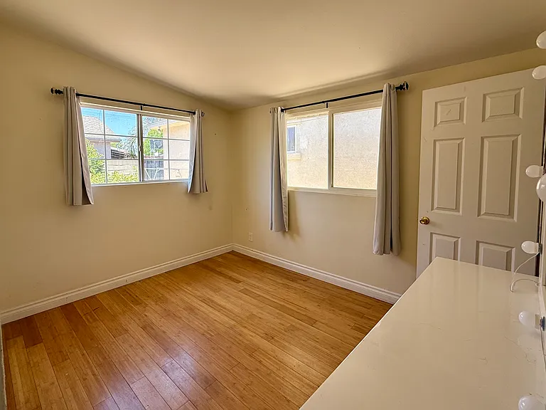 13761 Jefferson St — Photo 5