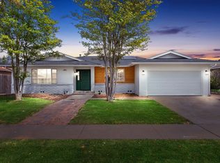 6882 N Rowell Ave, Fresno, CA