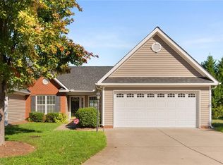 6285 Gough Ct, Clemmons, NC 27012