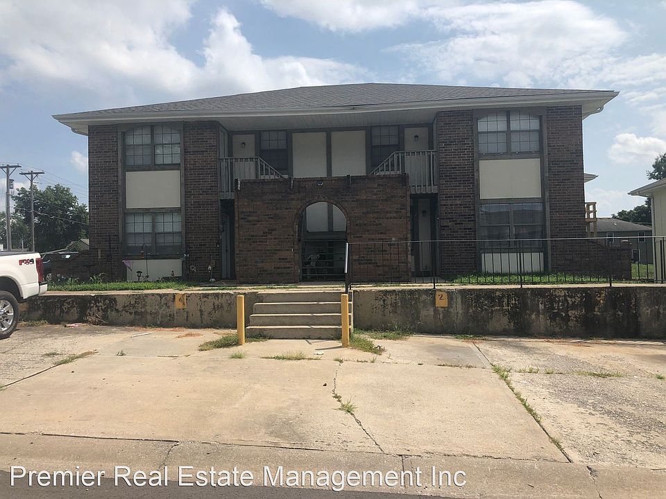1st image of 300 W Montgomery St #2