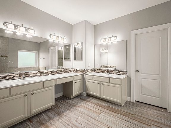 3rd image of 107 Island Blvd #107