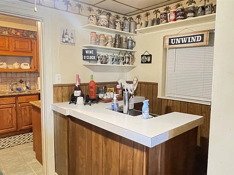 17 Manor Way — Photo 13