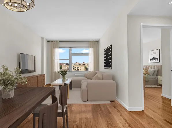 41-02 Queens Blvd #4H, Sunnyside, NY 11104