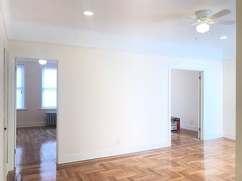 1st image of 4325 49th St APT 2C