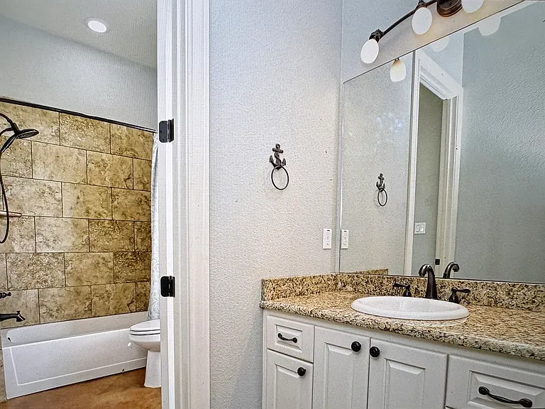 126 Pack Saddle Dr — Photo 2